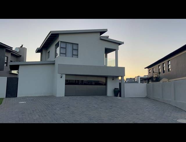 4 BEDROOM HOUSE FOR SALE IN SIX FOUNTAINS RESIDENTIAL ESTATE